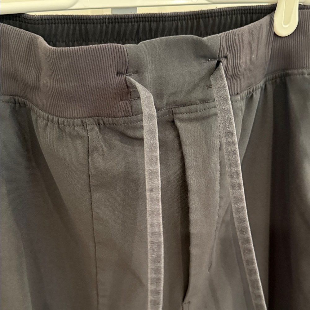 Men's Dark Grey lululemon Jogger Pants L EUC - Picture 5 of 6